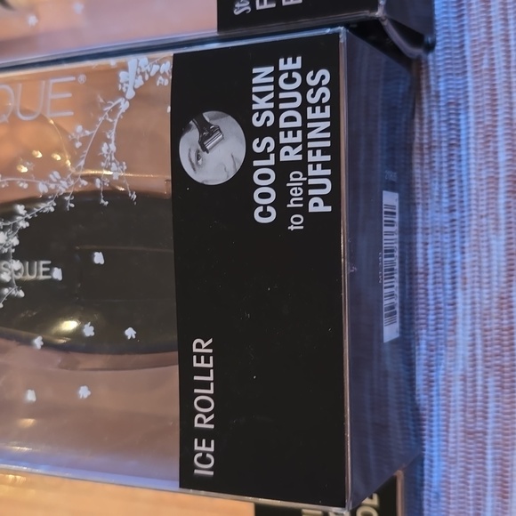 JAPONESQUE BRAND WOMEN'S MAKEUP ACCESSORIES BUNDLE OF 4 ITEMS - Picture 7 of 12